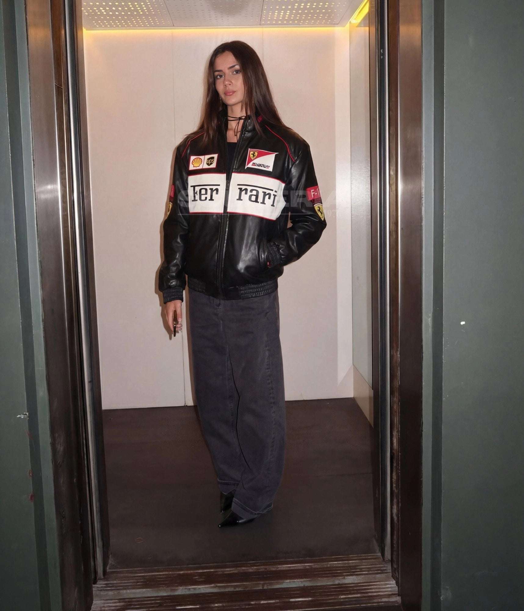 Ferrari F1 Vintage white black leather jacket – women elevator front view – Scuderia1976