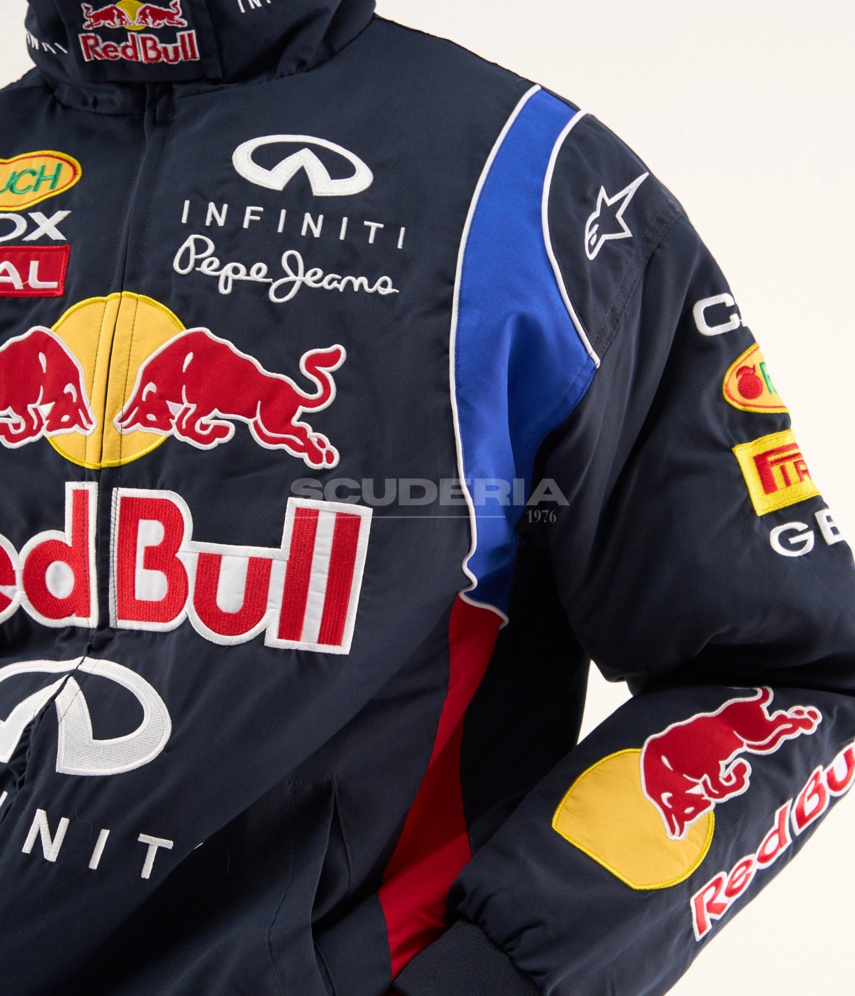 Red Bull Racing F1 Jacket Navy Infiniti Pepe Jeans Pirelli Rauch Geox Embroidered Patches Detail